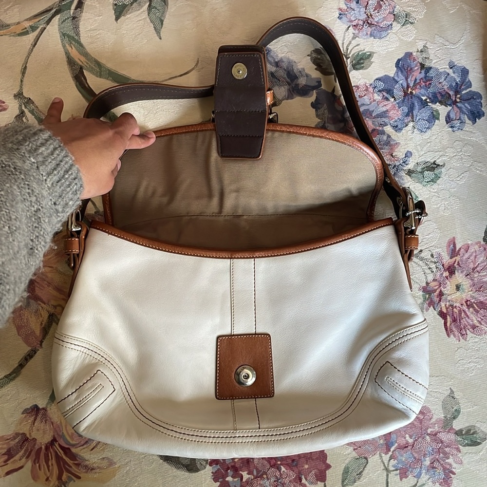 Coach leather shoulder bag - Picture 7 of 10
